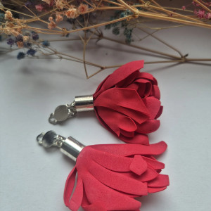 Klipsy czerwone kwiaty