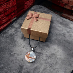 Unikatowy naszyjnik handmade – żywica i glina polimerowa