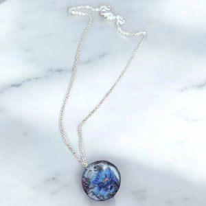 Naszyjnik z żywicy „Niebieski kwiat”