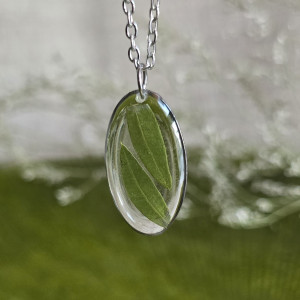 Leśny mech srebrna jajowata zawieszka liście listek prawdziwy zielony