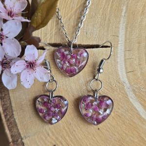 Srebrny komplet z prawdziwymi kwiatami wrzosem różowy serca serduszka