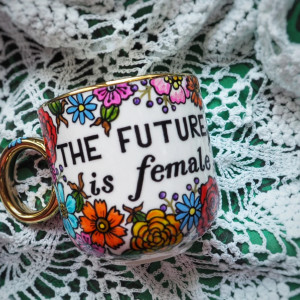 Ręcznie malowany kubek dla kobiety FUTURE