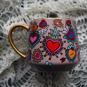 ręcznie malowany fioletowy kubek sacred hearts SERCA