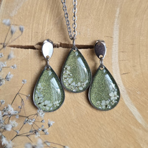 Komplet kolczyki srebrna zawieszka srebrny wisiorek wisior naszyjnik żywica kwiaty z prawdziwymi kwiatami zielony