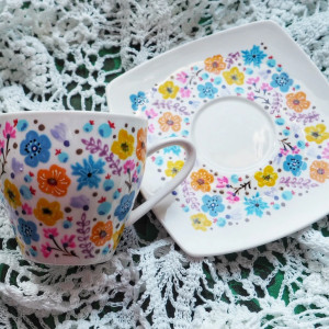 Ręcznie malowana filiżanka ze spodkiem ŁĄKA