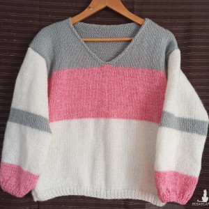 Sweter trzykolorowy oversize nie tylko młodzieżowy