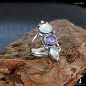 Pieścionek srebrny z tanzanitem i akwamarynami