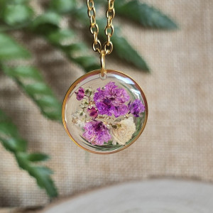 Jagodowy las złota zawieszka z kwiatami