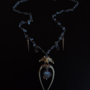 Naszyjnik z kości zwierząt klimat morski