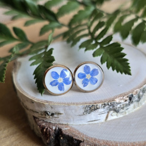 Złote kolczyki z niezapominajkami