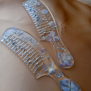 Grzebień z rączką