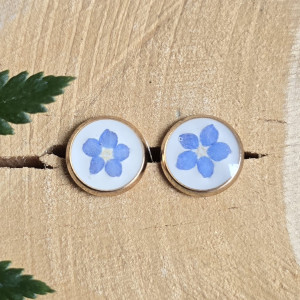 Złote kolczyki z niezapominajkami