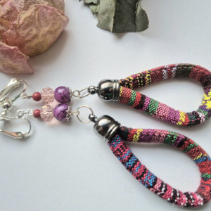 klipsy : zębów nie miała za to tipsem tytoń ubijała