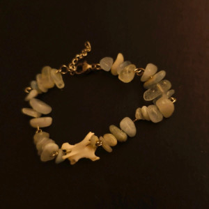 Bransoletka z kamieniami akwamarynu