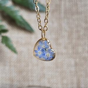 Serce z kwiatami niezapominajkami zawieszka