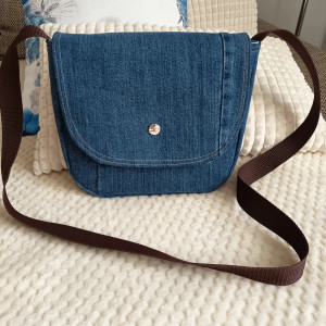 Torebka damska jeansowa listonoszka