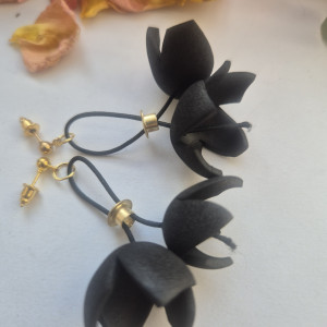 Kolczyki czarne tulipany