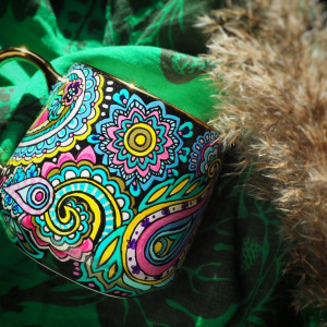 ręcznie malowany kubek kolorowy PAISLEY