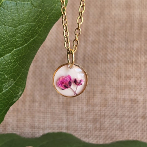 Zawieszka z kwiatami różowymi