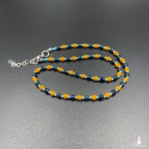 Krótki koralikowy naszyjnik czarny turkusowy pomarańczowy #1085