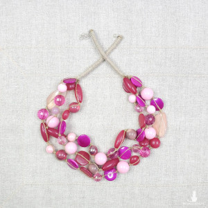 7031 Różowy naszyjnik kaskadowy – akryl i len, fuksja, boho