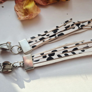 Klipsy długie w panterkę