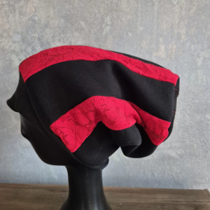 Czapka  damska czerwono czarna z koronką smerfetka