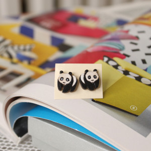 Drewniane kolczyki sztyfty Panda