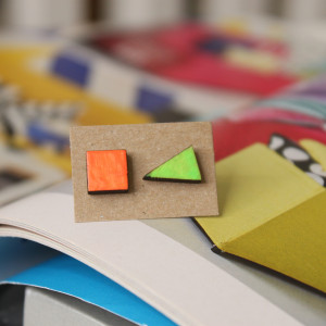 Drewniane kolczyki sztyfty geometryczne