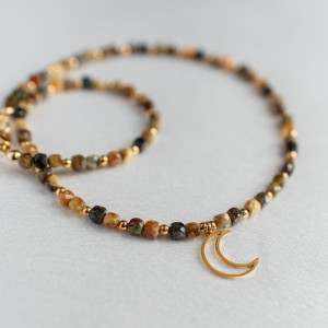 Naszyjnik zielony granat z księżycem