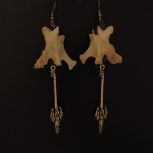Kolczyki z bronią, kości lisa