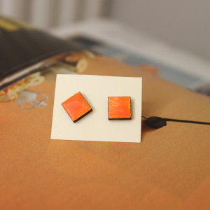 Drewniane kolczyki sztyfty geometryczne