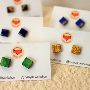 Drewniane kolczyki sztyfty geometryczne