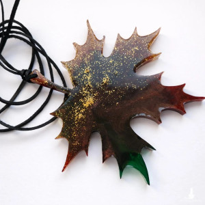 Zawieszka liść z żywicy – dekoracja jesienna na ścianę lub okno