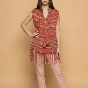 Wełniane  ponczo w norweski wzór