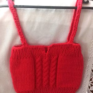 Karmazynowy bawełniany top na ramiączkach