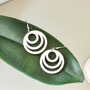 Ażurowe Białe Koronka drewniane kolczyki okrągłe