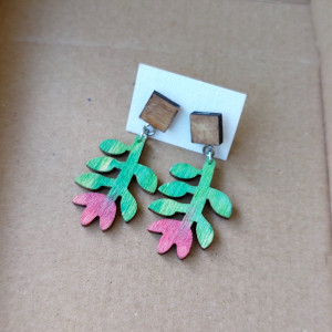 Drewniane Kolczyki Kwiatowe – Artystyczny Folk & Natura