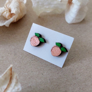 🍑 Drewniane Kolczyki „Soczyste Morele” – Słodki Akcent na co dzień