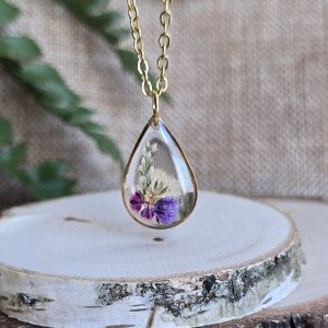 Złota zawieszka złoty wisiorek kwiat naszyjnik żywica z żywicy kwiaty łezka fioletowa