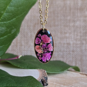 Złota zawieszka złoty wisiorek naszyjnik żywica z żywicy kwiaty z kwiatami jajowata retro naturalna delikatna dziewczęca kobieca kolorowa różowa