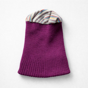 Czapka  damska fioletowa uniwersalna