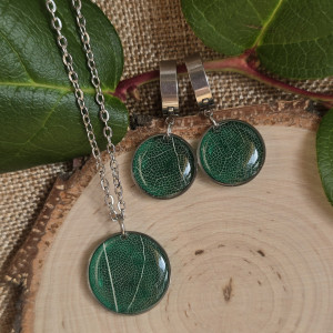 Komplet kolczyki srebrna zawieszka srebrny wisiorek liść prawdziwa roślina zielony
