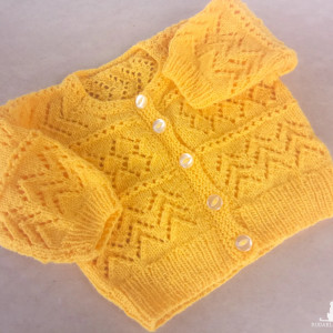 Sweterek niemowlęcy