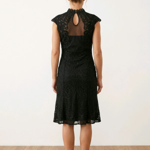 Sukienka czarna koronkowa