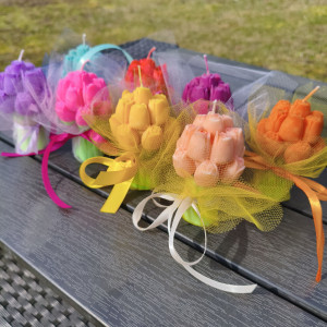 Upominek, prezent świece z naturalnego wosku sojowego - bukiet tulipanów