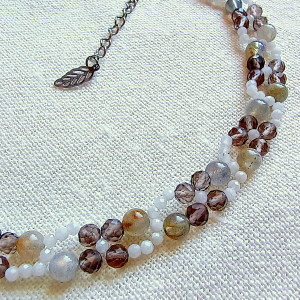 Choker z labradorytem, kwarcem dymnym i kamieniem księżycowym – Skowronek