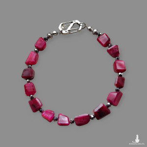 Bransoletka z surowych naturalnych rubinów