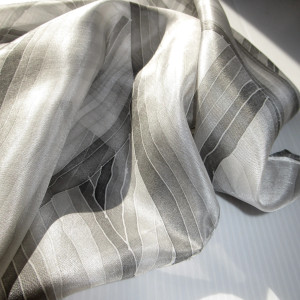 Apaszka minimalistyczna pasiasta czarno-szara