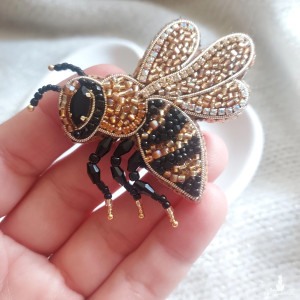 Cudowna wiosenna broszka PSZCZOŁA